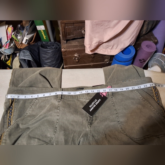 Torrid Olive Boho Embroidery Jeans - Picture 7 of 12